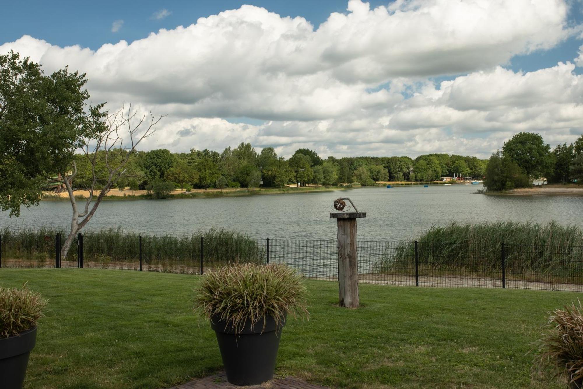 Drents Genieten - Riegheide Met Prive Jacuzzi Villa Erm Exteriör bild